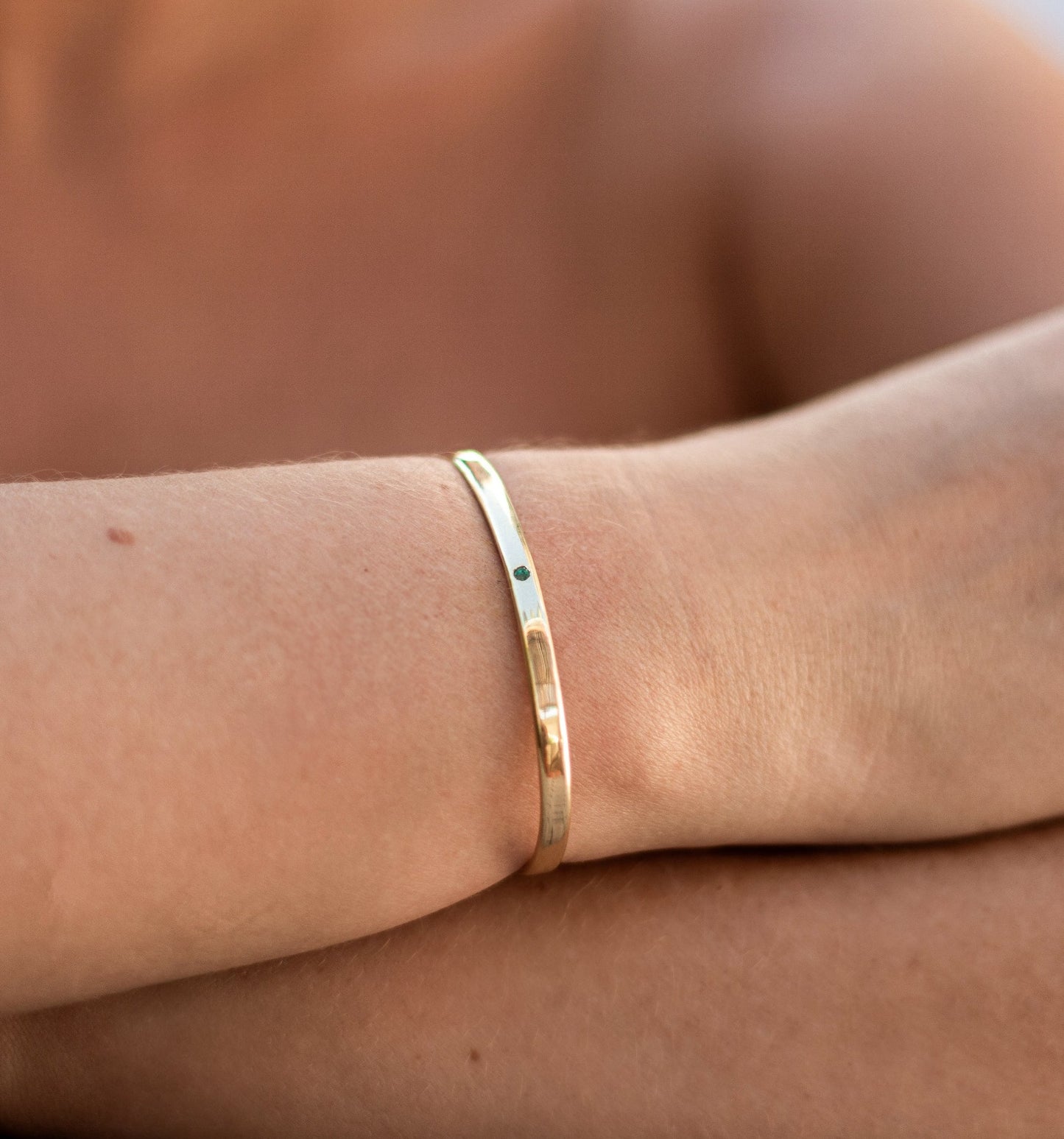 Bracelete Ailah Esmeralda em Ouro Amarelo 18k